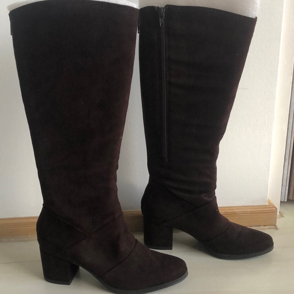 New Brown Boots - A2 by Aerosole